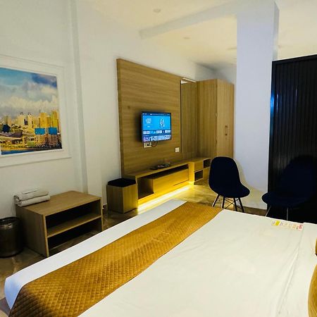 Holidayvilla & Suites Amritsar- Green Avenue Esterno foto