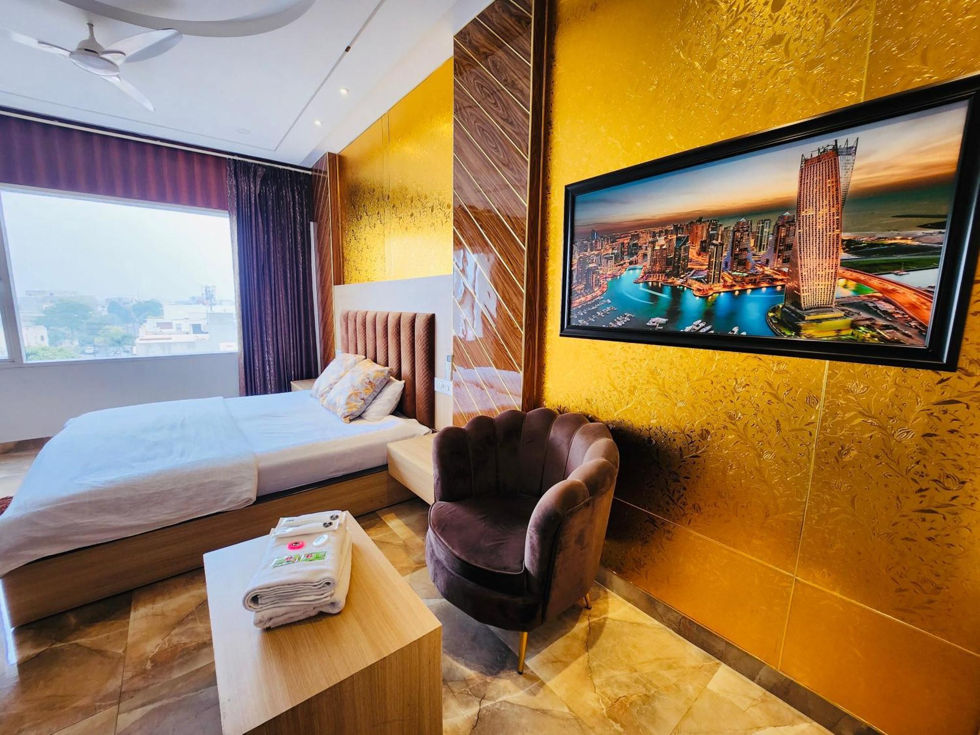 Holidayvilla & Suites Amritsar- Green Avenue Esterno foto